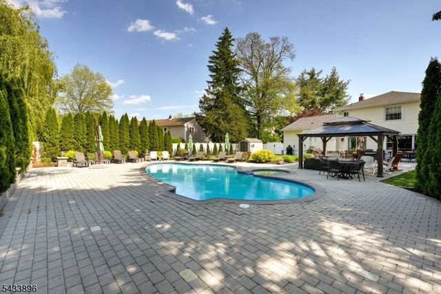 11 Carlisle Rd, Wayne Twp., NJ 07470