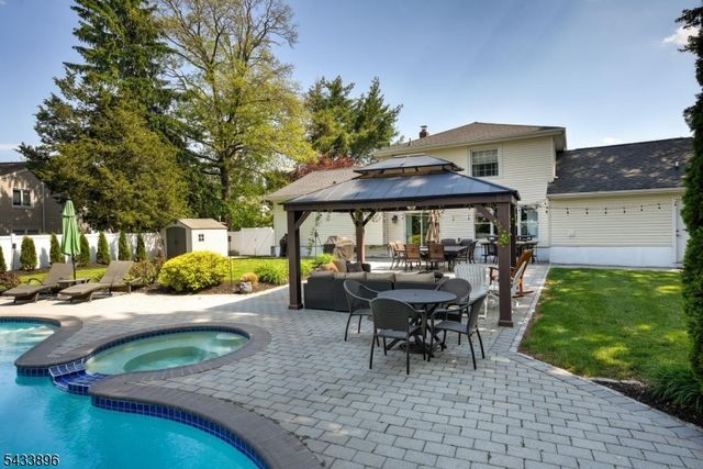 11 Carlisle Rd, Wayne Twp., NJ 07470