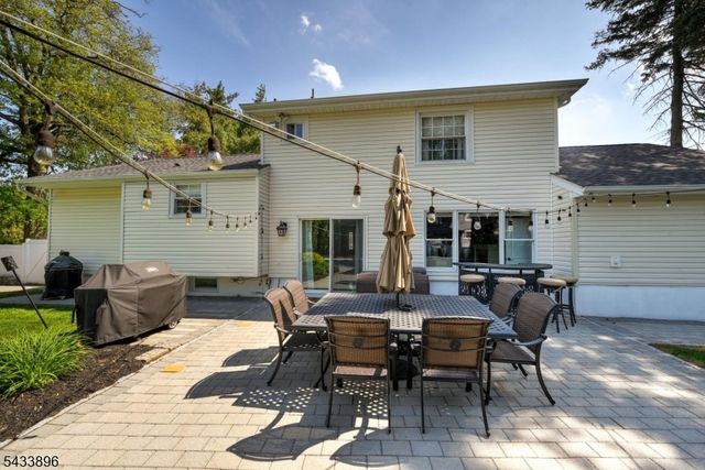 11 Carlisle Rd, Wayne Twp., NJ 07470