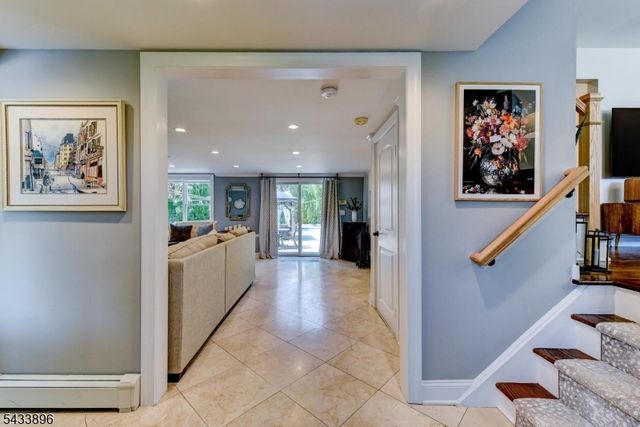 11 Carlisle Rd, Wayne Twp., NJ 07470