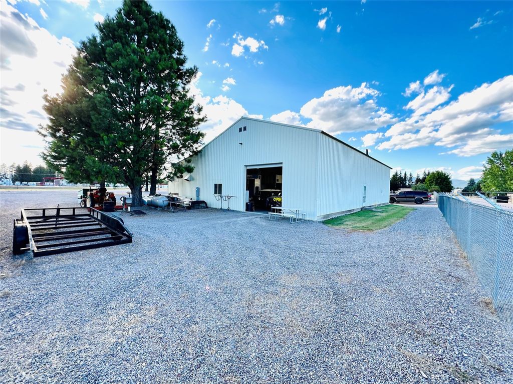 5445 Us Highway 2 W, Columbia Falls, MT 59912 photo 18
