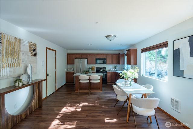 19109 16th Avenue SE, Bothell, WA 98012