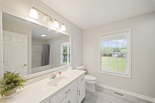 873 Rock Springs Rd, Castalian Springs, TN 37031