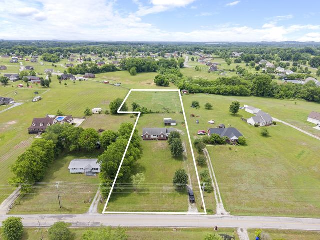 873 Rock Springs Rd, Castalian Springs, TN 37031