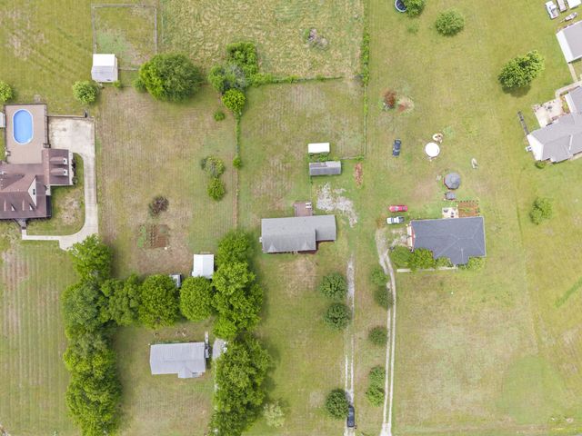 873 Rock Springs Rd, Castalian Springs, TN 37031