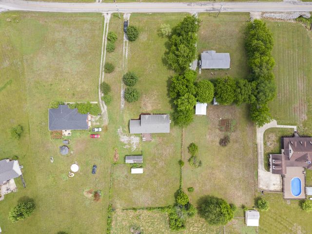 873 Rock Springs Rd, Castalian Springs, TN 37031