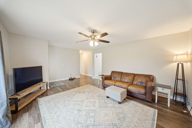 873 Rock Springs Rd, Castalian Springs, TN 37031