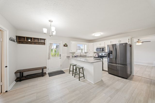 873 Rock Springs Rd, Castalian Springs, TN 37031