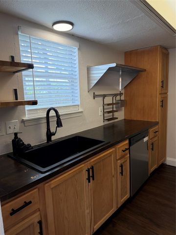 18210 Almonte Lane, Tomball, TX 77377