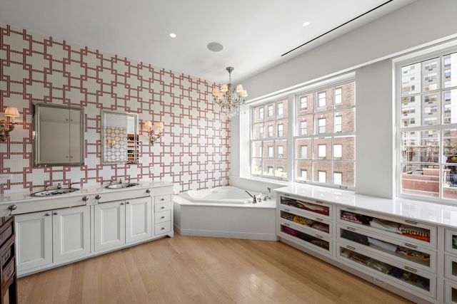 6 SUTTON Square, New York City, NY 10022