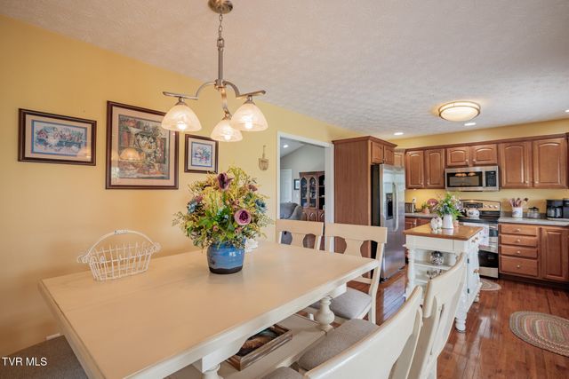 1015 Cedar Hills Drive, Church Hill, TN 37642