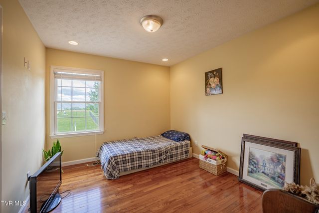 1015 Cedar Hills Drive, Church Hill, TN 37642