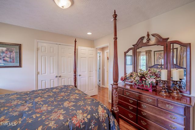 1015 Cedar Hills Drive, Church Hill, TN 37642