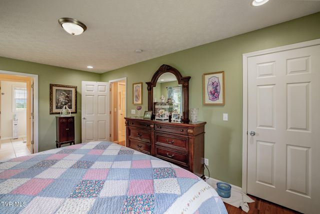 1015 Cedar Hills Drive, Church Hill, TN 37642