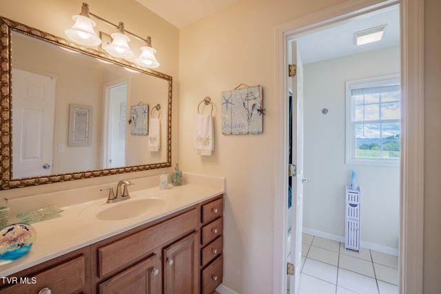 1015 Cedar Hills Drive, Church Hill, TN 37642