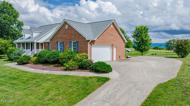 1015 Cedar Hills Drive, Church Hill, TN 37642