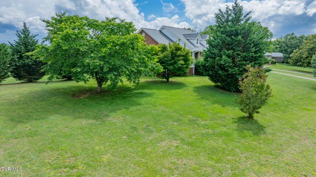 1015 Cedar Hills Drive, Church Hill, TN 37642