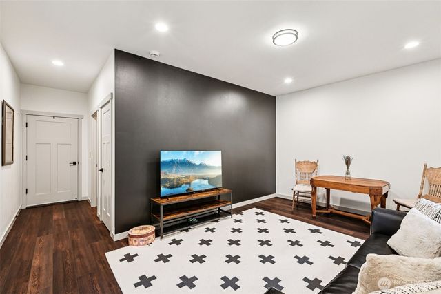 7374 Mt Baker Highway, Deming, WA 98244