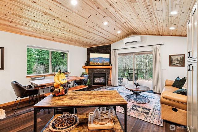 7374 Mt Baker Highway, Deming, WA 98244