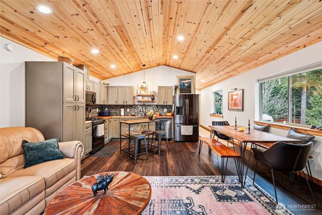 7374 Mt Baker Highway, Deming, WA 98244