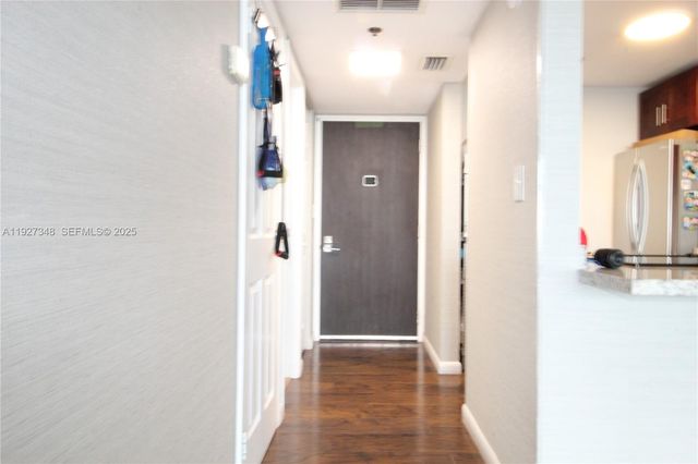 20379 W Country Club Dr 2237, Aventura, FL 33180