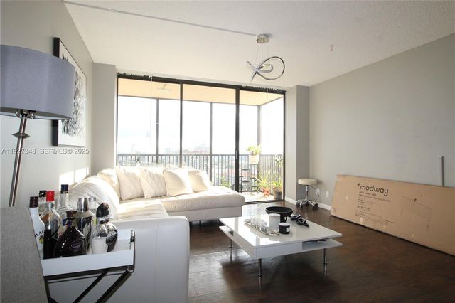 20379 W Country Club Dr 2237, Aventura, FL 33180