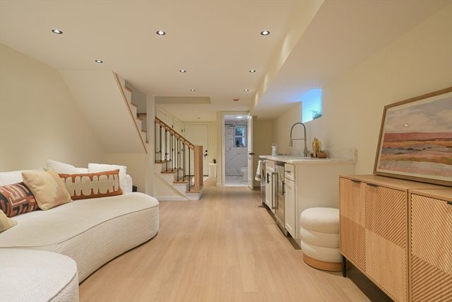 457 Summer St 457, Arlington, MA 02474