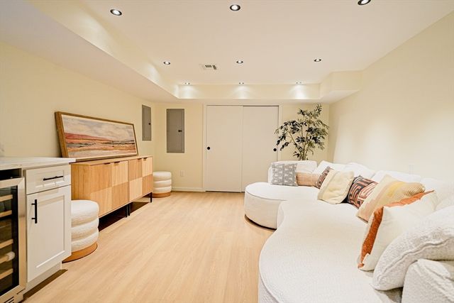 457 Summer St 457, Arlington, MA 02474