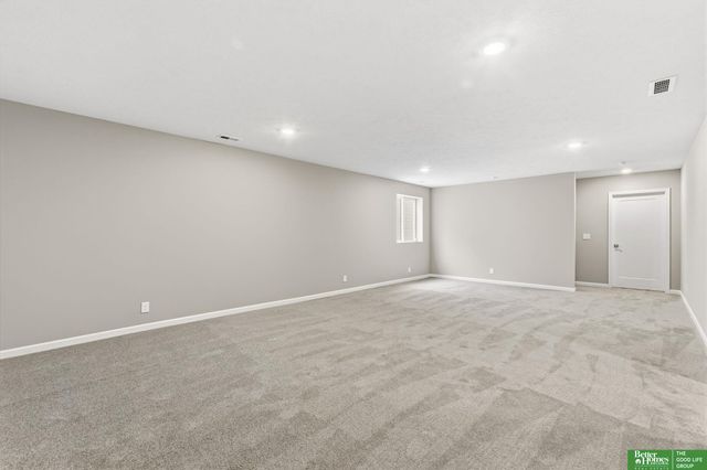 17451 Tucker Street, Bennington, NE 68007