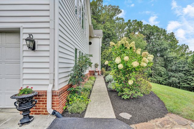 8995 Jubal Early, Hardy, VA 24101