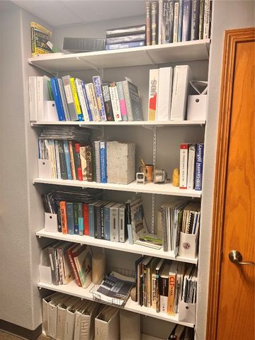 350 3rd Avenue SW 101, Cedar Rapids, IA 52404