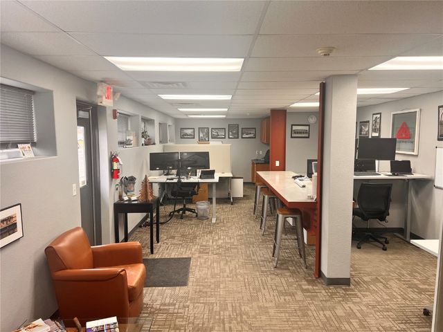 350 3rd Avenue SW 101, Cedar Rapids, IA 52404