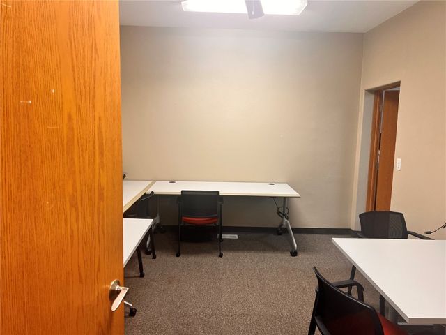 350 3rd Avenue SW 101, Cedar Rapids, IA 52404