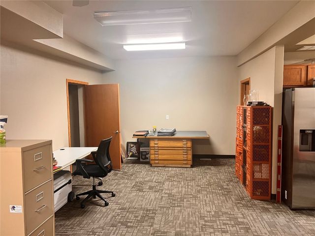 350 3rd Avenue SW 101, Cedar Rapids, IA 52404