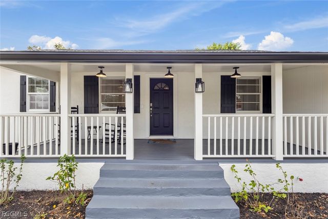 1414 Alhambra DR, Fort Myers, FL 33901