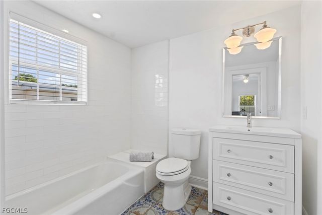 1414 Alhambra DR, Fort Myers, FL 33901