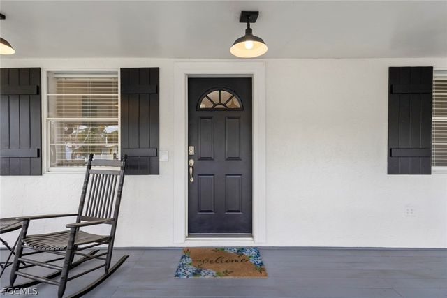 1414 Alhambra DR, Fort Myers, FL 33901