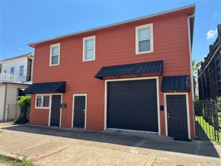 1823 Market Street B, Galveston, TX 77550