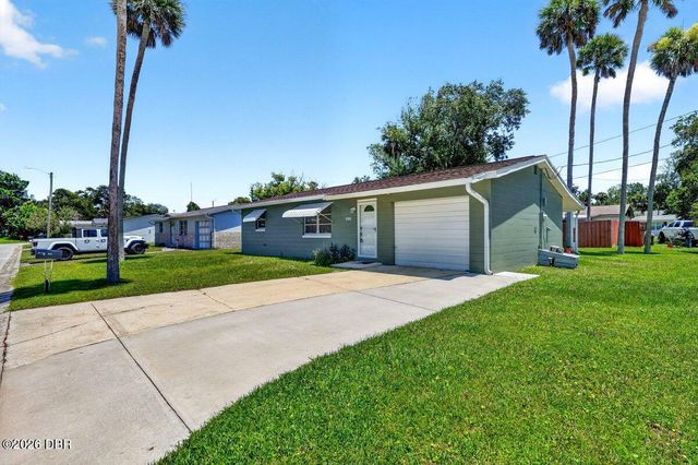 390 Linda Circle, South Daytona, FL 32119