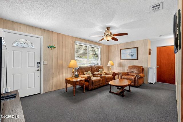 390 Linda Circle, South Daytona, FL 32119
