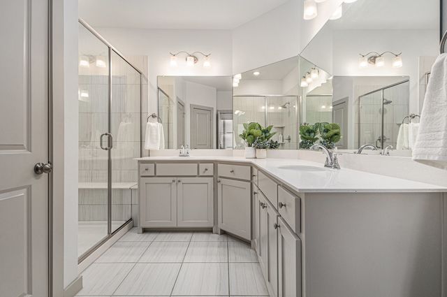 6541 Iron Horse Boulevard, North Richland Hills, TX 76180
