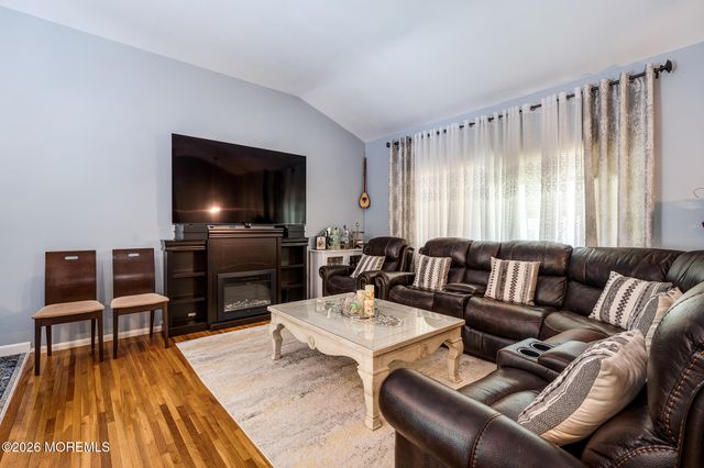 47 Jennifer Drive, Howell, NJ 07731