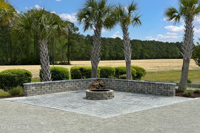 1335 Sunny Slope Circle, Calabash, NC 28467