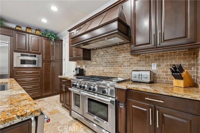 8356 Noelle Drive, Huntington Beach, CA 92646