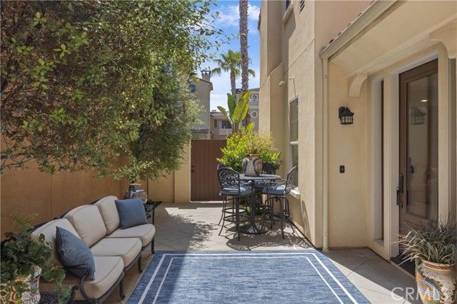 8356 Noelle Drive, Huntington Beach, CA 92646