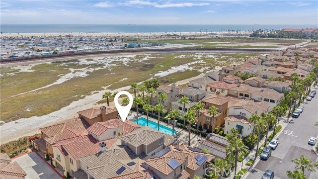 8356 Noelle Drive, Huntington Beach, CA 92646