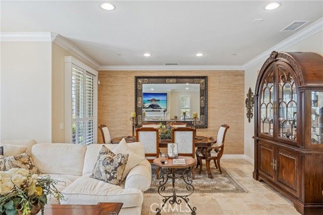 8356 Noelle Drive, Huntington Beach, CA 92646