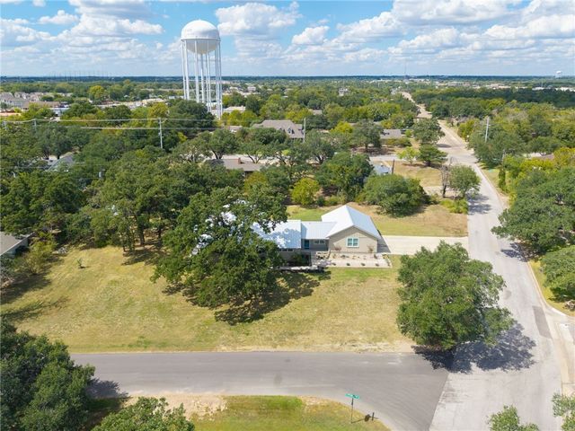 108 College View Drive, Bryan, TX 77801