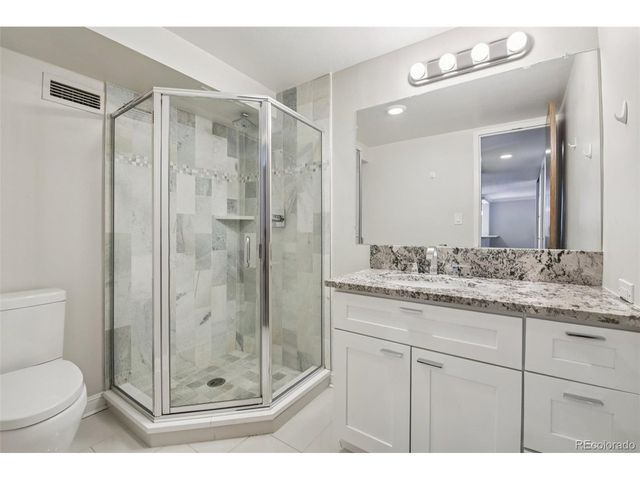 1155 N Ash St 302, Denver, CO 80220