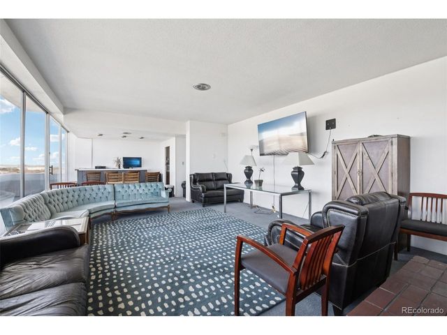 1155 N Ash St 302, Denver, CO 80220